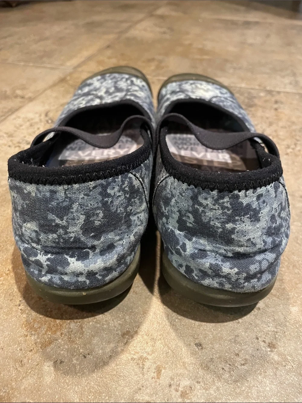 KEEN Sienna Canvas Mary Jane Shoes Women's 9.5 EU 40 Slip On Flats 1025051
